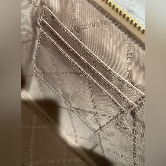 Michael Kors Small Tech Crossbody Bag with attachments - Picture 10 of 12